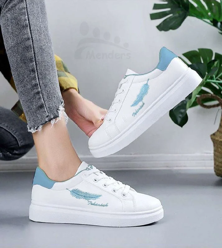 Side leaf sneaker